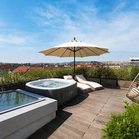 Apartment Design Penthouse With Private Rooftop Jacuzzi & Ac