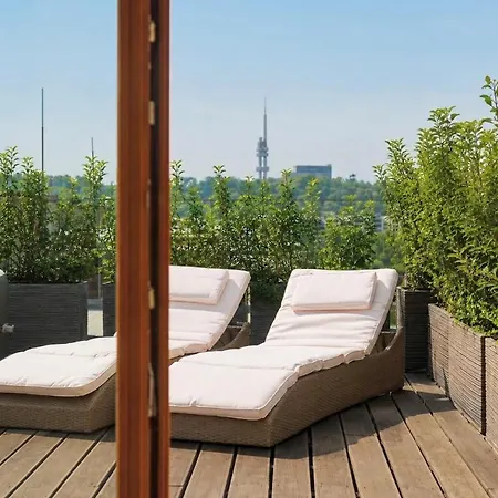Apartment Design Penthouse With Private Rooftop Jacuzzi & Ac *