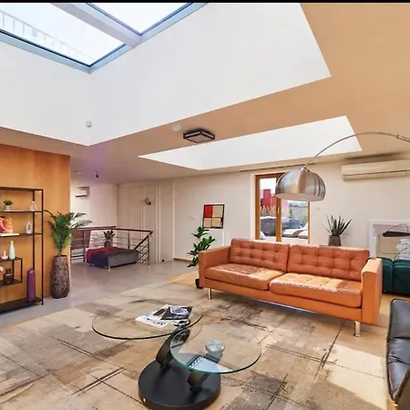 Design Penthouse With Private Rooftop Jacuzzi & Ac * Прага