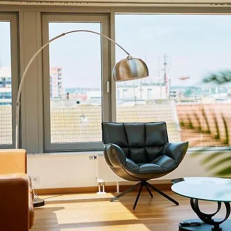 Apartment Design Penthouse With Private Rooftop Jacuzzi & Ac *